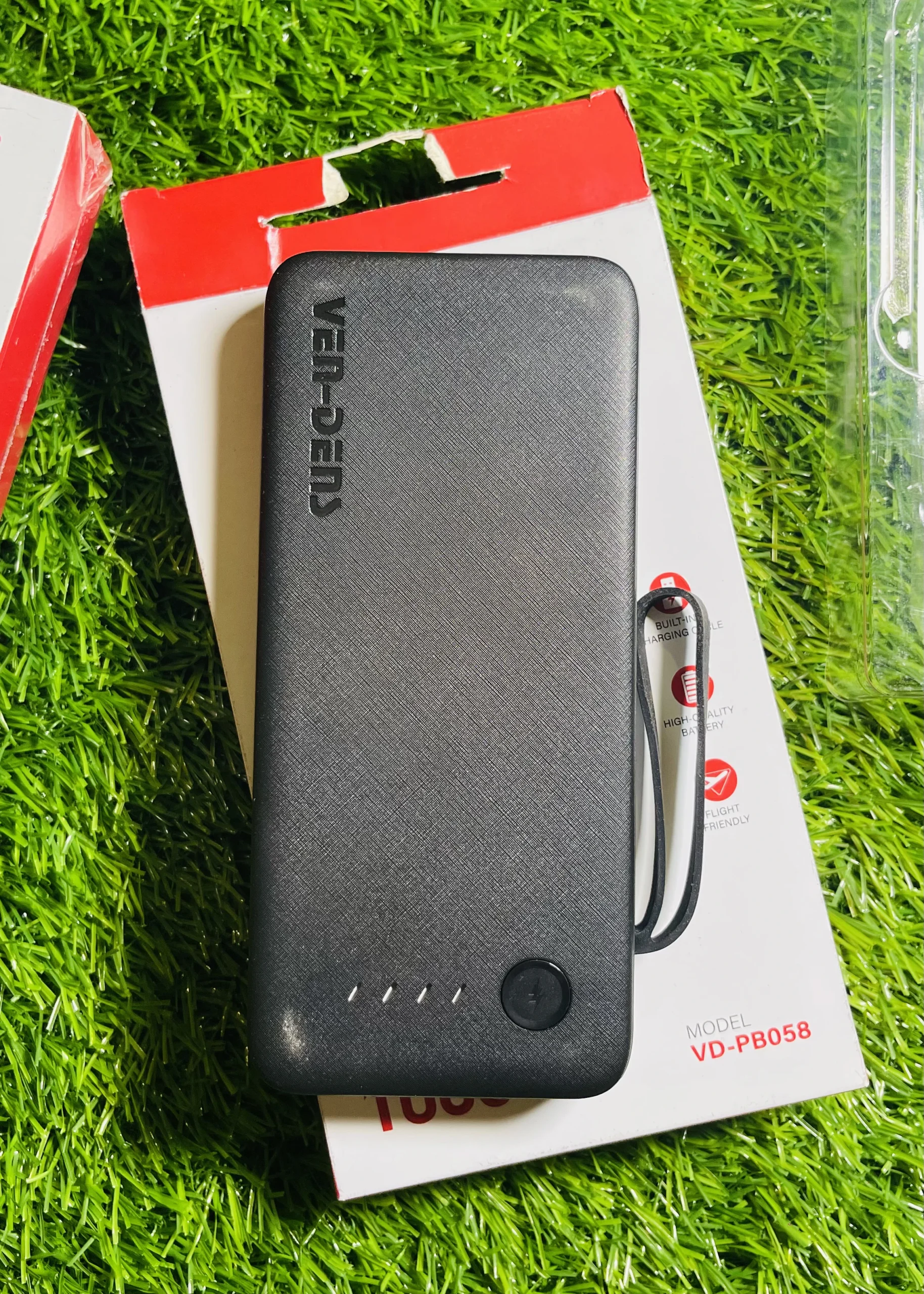 Ven Dens PB058 10000mAh 37W Power Bank With 4 Cable - Image 4
